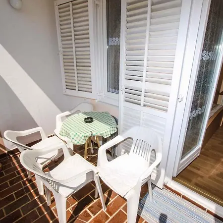 In Porec/istrien 33166 Apartment Porec
