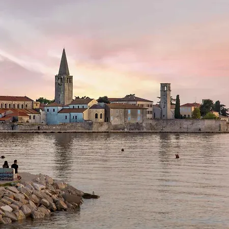 Apartment In Porec/istrien 33166